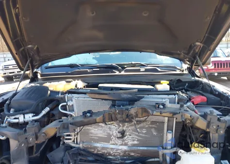 2021 Ram 1500 Big Horn 4X4 6'4 Box z USA, uszkodzony, nr VIN 1C6RRFBG4MN741276